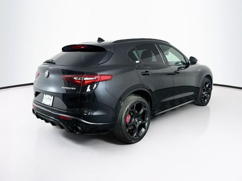 Used 2022 Alfa Romeo Stelvio Veloce AWD/4WD image 9