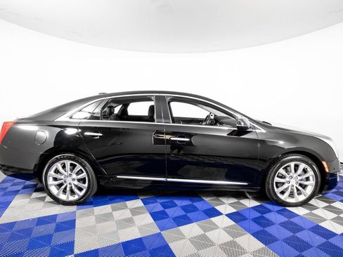 Used 2017 Cadillac XTS Luxury image 4