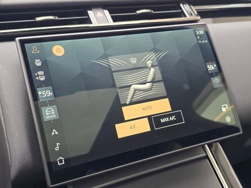 Certified 2025 Land Rover Range Rover Velar Dynamic SE AWD/4WD image 24