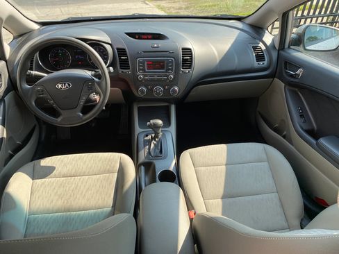 Used 2015 Kia Forte LX FWD image 4