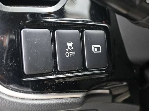 Used 2018 Mitsubishi Outlander SE AWD/4WD image 8