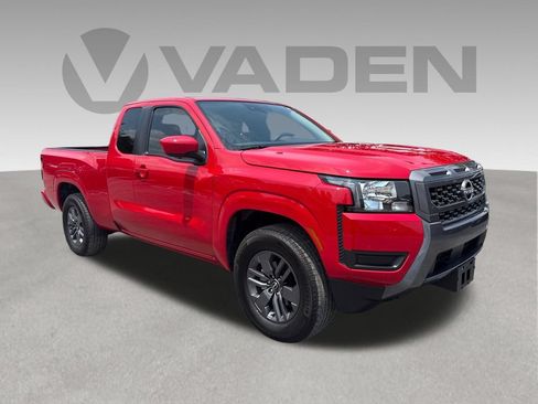 Used 2025 Nissan Frontier SV RWD image 26