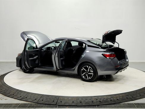 Used 2024 Nissan Sentra SV image 13