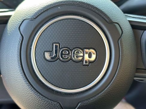 Certified 2025 Jeep Wrangler Sport image 28