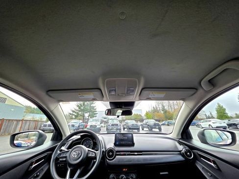 Used 2019 Toyota Yaris LE image 23