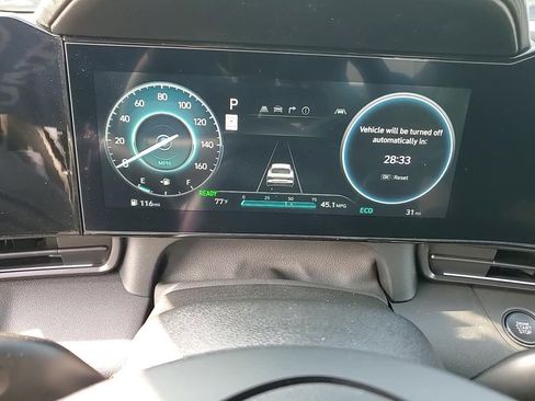 New 2025 Hyundai Elantra SEL image 19