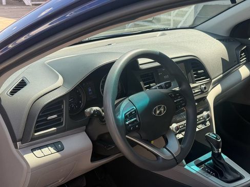 Used 2020 Hyundai Elantra SEL FWD image 7