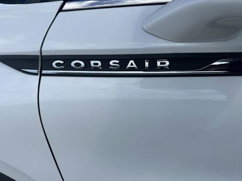 Used 2022 Lincoln Corsair Reserve w/ Equipment Group 201A FWD image 12
