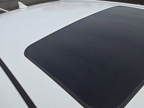 Used 2020 Toyota Corolla LE image 33