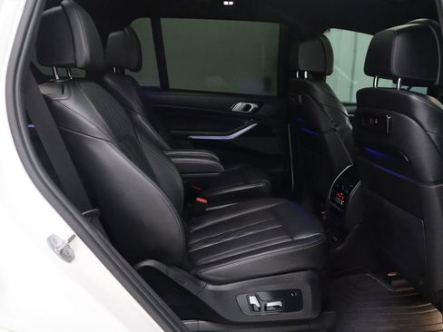 Used 2019 BMW X7 xDrive50i w/ M Sport Package AWD/4WD image 20