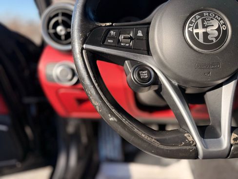 Used 2019 Alfa Romeo Giulia Ti w/ Quick Order Package 22Z Lusso image 18