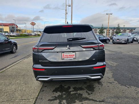 New 2026 Mitsubishi Outlander SE image 6