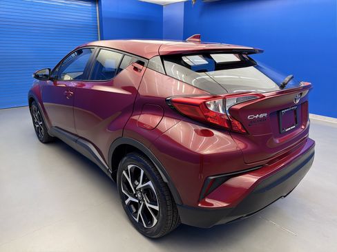 Used 2018 Toyota C-HR XLE FWD image 5
