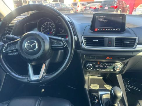Used 2018 MAZDA MAZDA3 Touring FWD image 28