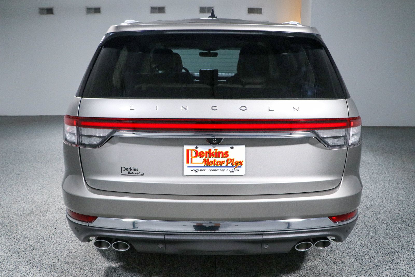 Used 2023 Lincoln Aviator Reserve w/ Equipment Group 201A AWD/4WD image 8