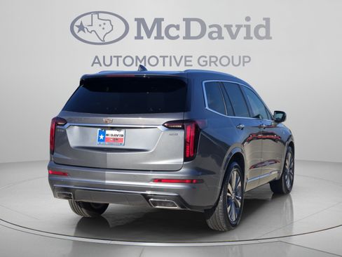 Used 2022 Cadillac XT6 Premium Luxury FWD image 6