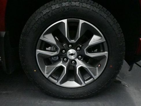Used 2022 Chevrolet Silverado 1500 RST AWD/4WD image 25