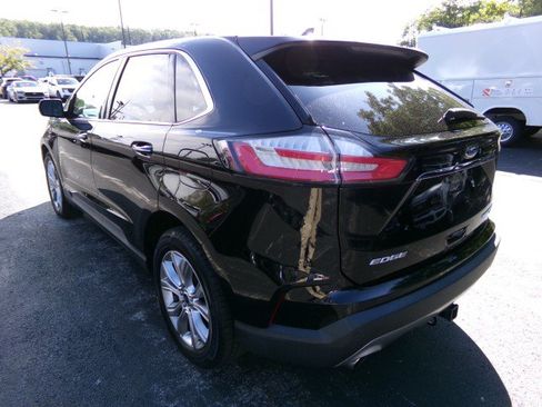 Used 2019 Ford Edge Titanium w/ Cold Weather Package AWD/4WD image 7