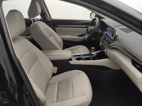 Used 2023 Nissan Altima 2.5 SV FWD image 21