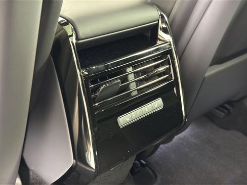 New 2026 Land Rover Range Rover Sport SE image 28