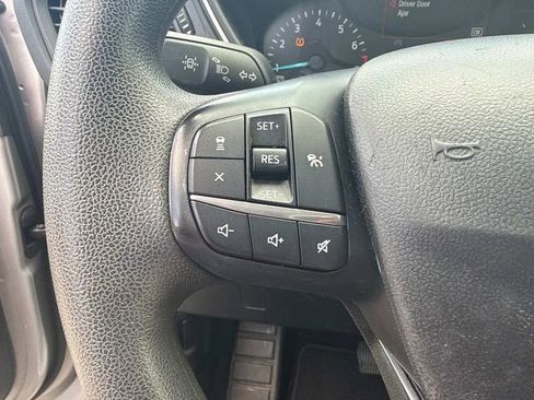 Used 2020 Ford Escape SE image 29