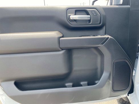 New 2025 GMC Sierra 2500 Pro w/ Convenience Package image 11