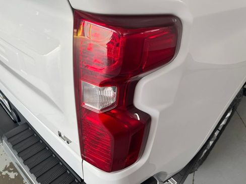 Used 2023 Chevrolet Silverado 1500 LT AWD/4WD image 47