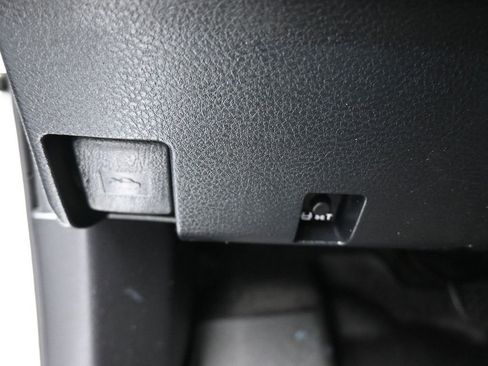 Used 2021 Toyota Tacoma SR5 image 38