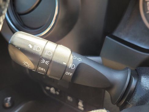 Used 2020 Toyota Tacoma TRD Sport w/ Technology Package image 30