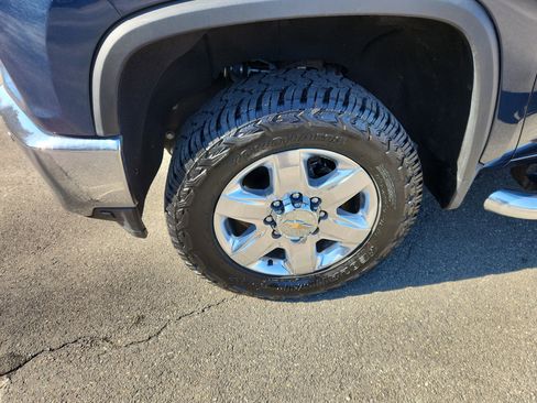 Used 2023 Chevrolet Silverado 2500 LTZ w/ LTZ Plus Package image 56