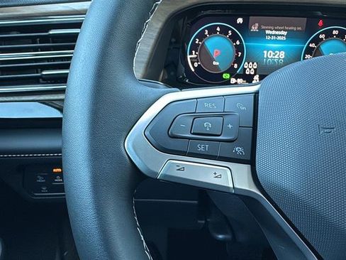 New 2025 Volkswagen Atlas SE image 19