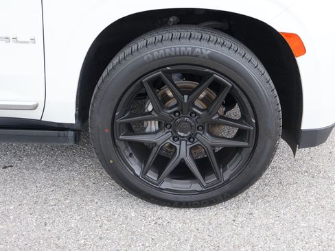 Used 2021 GMC Yukon Denali w/ Denali Premium Package RWD image 14
