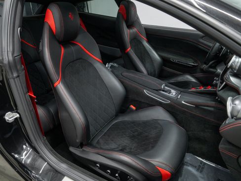 Used 2020 Ferrari GTC4Lusso T RWD image 24