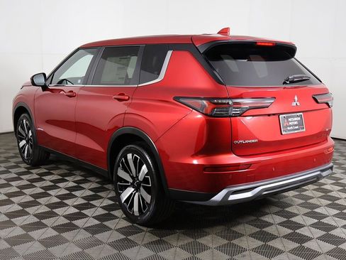 New 2025 Mitsubishi Outlander SE FWD image 12