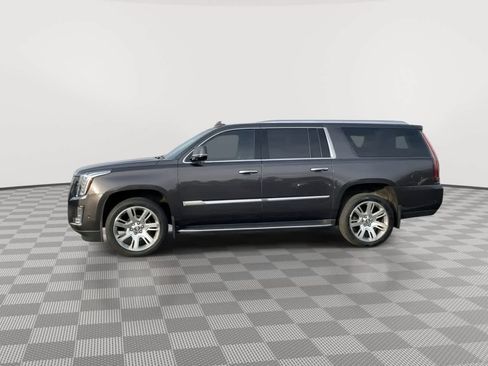 Used 2018 Cadillac Escalade ESV Luxury image 5