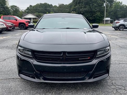 Used 2020 Dodge Charger SXT w/ Blacktop Package RWD image 4
