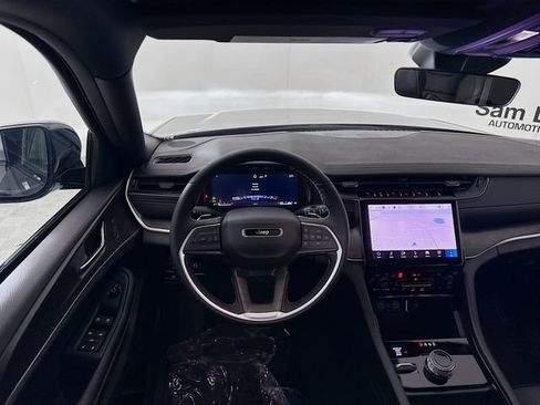 New 2025 Jeep Grand Cherokee L Limited image 23