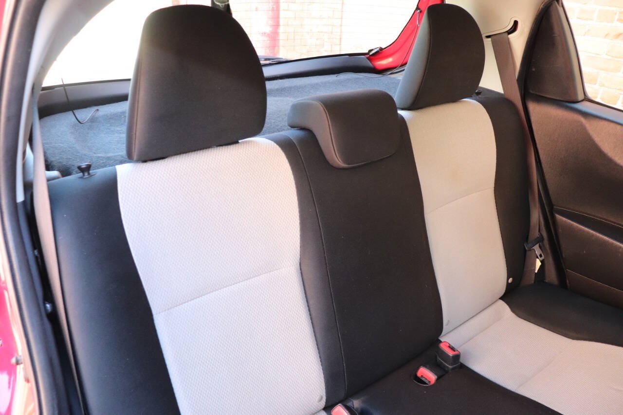 Used 2014 Toyota Yaris L FWD image 32