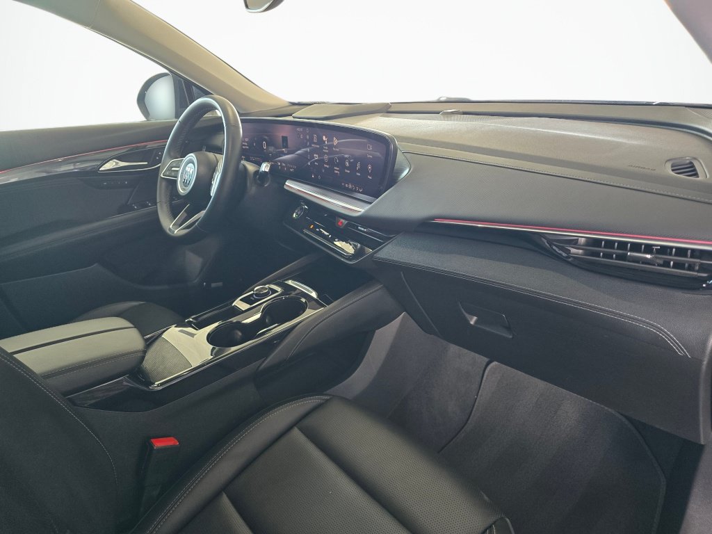 Used 2024 Buick Envision Preferred AWD/4WD image 44
