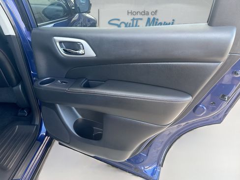 Used 2019 Nissan Pathfinder SL w/ Rock Creek Edition FWD image 31