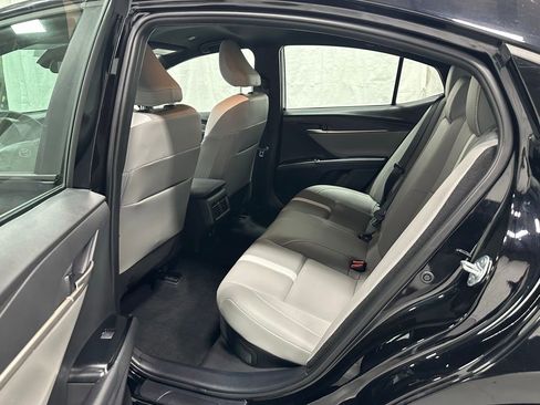 Used 2025 Toyota Camry SE image 43