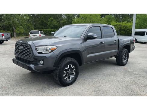 Used 2021 Toyota Tacoma TRD Off-Road w/ Technology Package AWD/4WD image 4