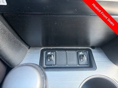 Used 2012 Toyota Camry SE w/ Leather Pkg FWD image 13