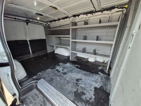 Used 2020 Chevrolet Express 3500 w/ Driver Convenience Package image 21