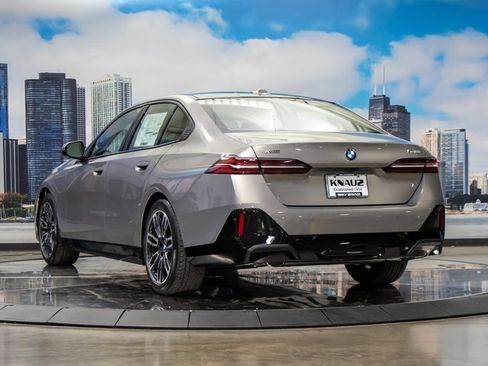 New 2026 BMW 540i xDrive w/ M Sport Package image 9