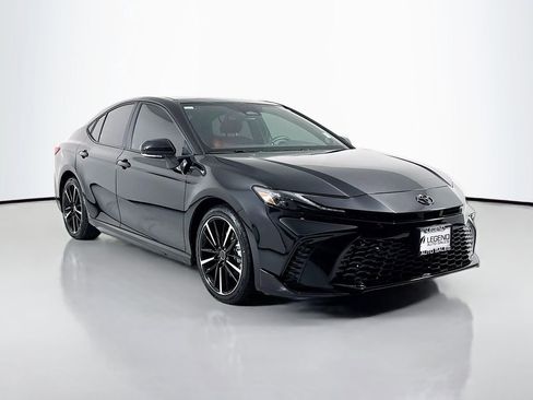 Used 2025 Toyota Camry XSE w/ Premium Package image 3