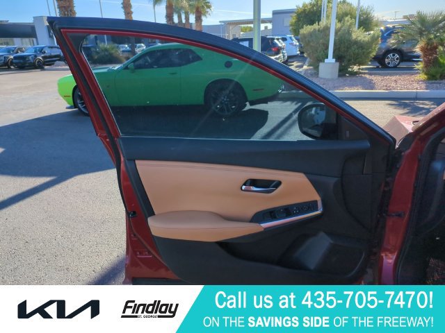 Used 2020 Nissan Sentra SV w/ SV Premium Package FWD image 13