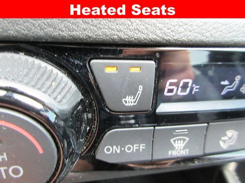 Used 2023 Nissan Kicks SR w/ SR Premium Package FWD image 16
