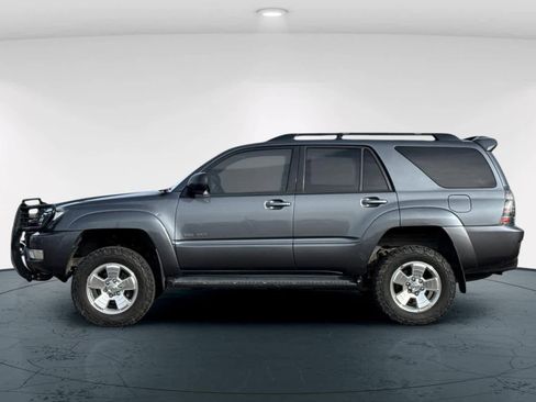 Used 2005 Toyota 4Runner SR5 image 9