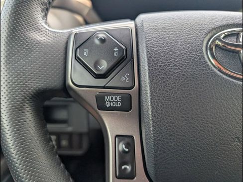 Used 2018 Toyota Tacoma Limited RWD image 13